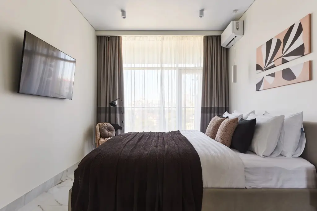 Сочи: Апартаменты Red Apartments Светлана парк Карнелия