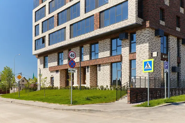 Казань: Vizit на улица Бухарская 32к3