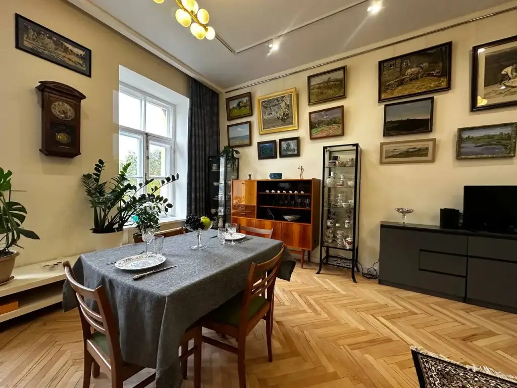Квартира в Центральном районе Санкт-Петербурга — фото 1