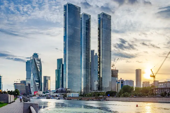 Москва: Апартаменты ЖК Capital Tower на 43 этаже с видом на Москва-Сити