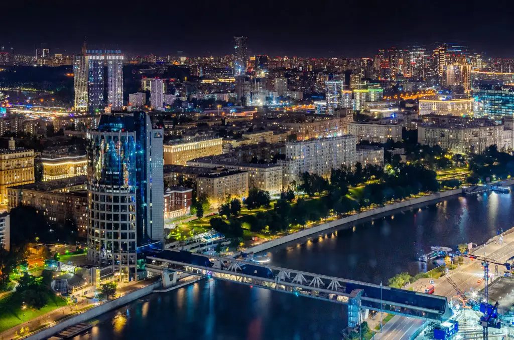 Москва: Апартаменты ЖК Capital Tower на 43 этаже с видом на Москва-Сити