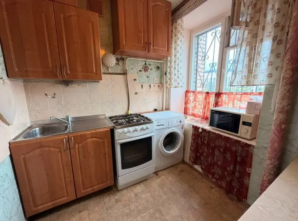Москва: Moment House (Момент Хаус) на Космонавтов 12