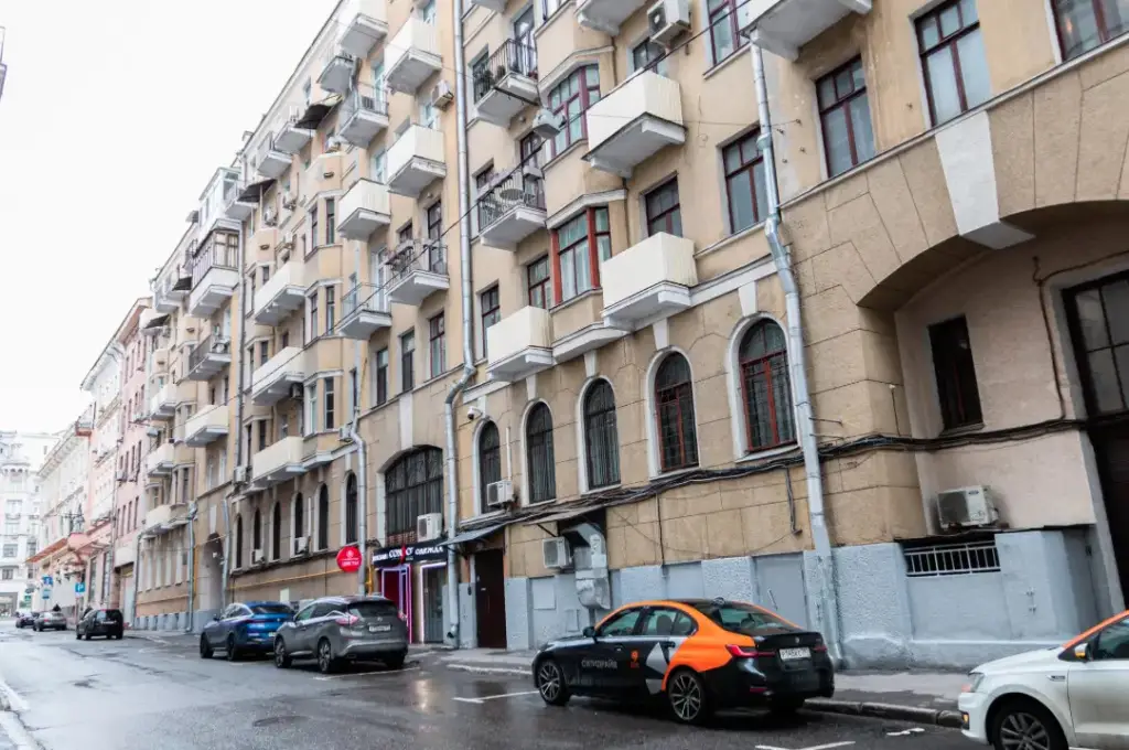 Лакшми Дом Апартаменты Козицкий пер., 1А — фото 1