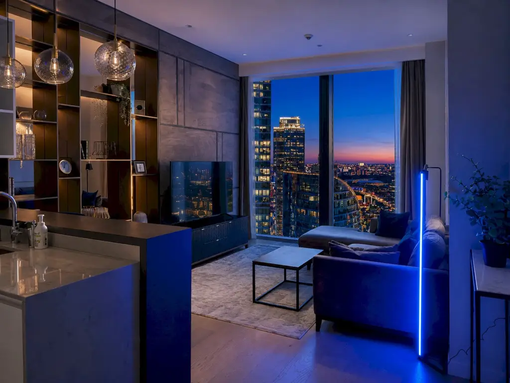 Апартаменты AV Royal 60 Этаж с Подсветкой и Колонкой от AV Aparts — фото 1