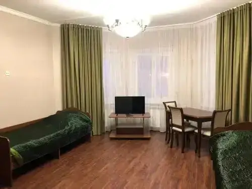 Нижневартовск: Mini-hotel on Chapayeva 3