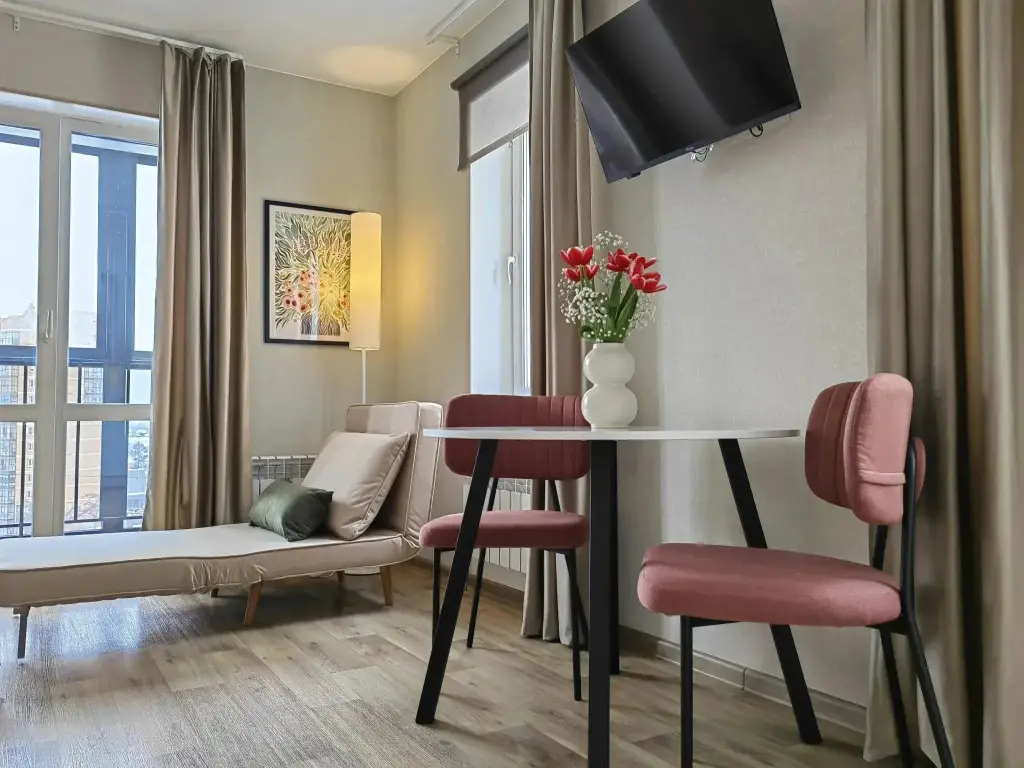 Иркутск: Apartments on Lebedeva-Kumacha, 29