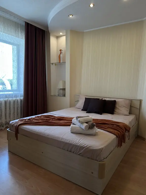 Курган: Квартира Большая светлая 3-комнатная 100 кв.м в центре