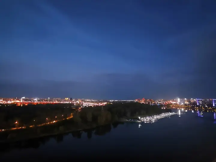 Красноярск: Квартира на Ярыгинской Набережной 13