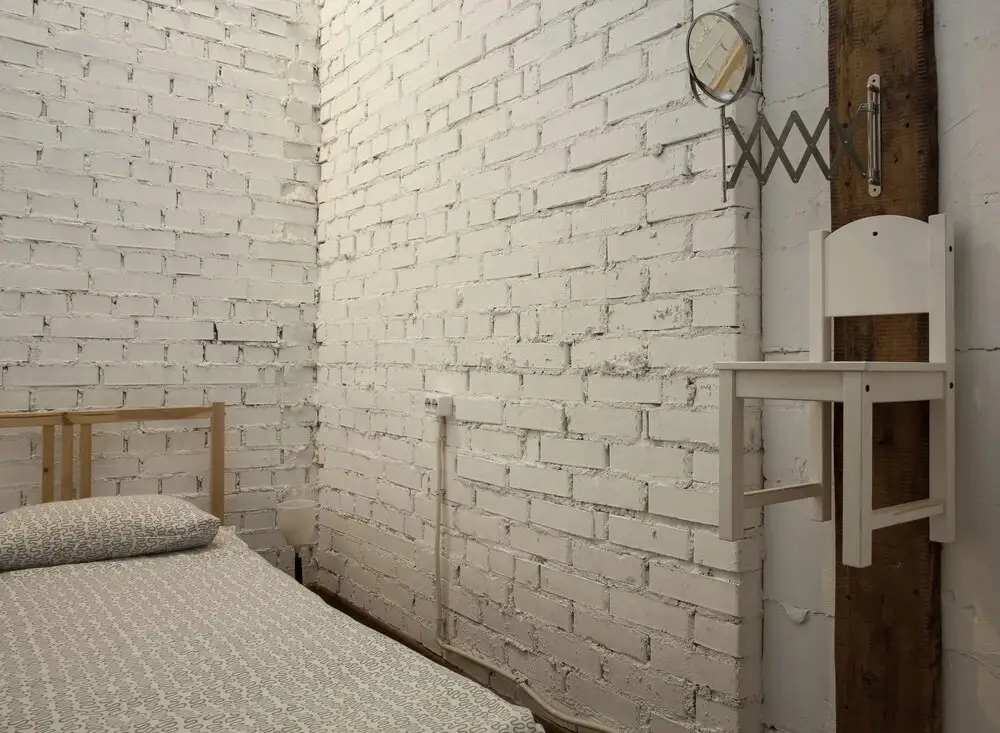 Gorki: Hostel Petya And The Wolf
