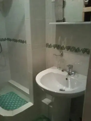 Сочи: Studio Bambukovaya 42A