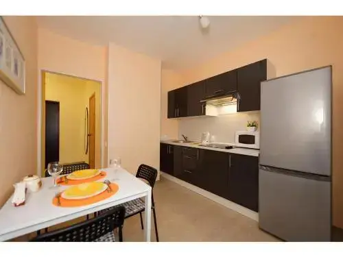 Санкт-Петербург: Vezdearenda on Prosveschenia 15-20 Apartments