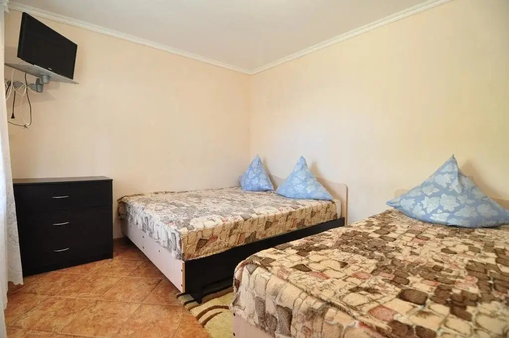 Витязево: Guest House Novoselov
