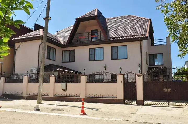 Витязево: Guest House Novoselov