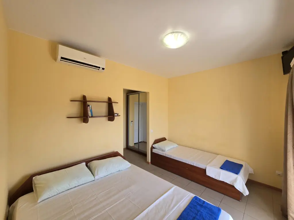 Заозерное: Pirat Hotel (Пират)