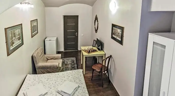 Санкт-Петербург: Friends Rooms on Griboedova 12