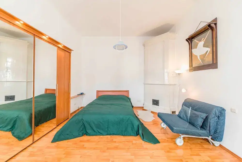 Санкт-Петербург: Feelathome Apartments on Millionnaya