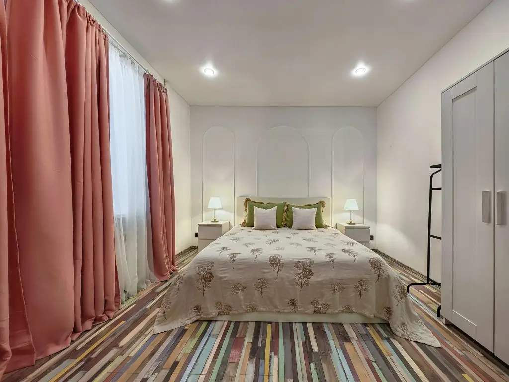 Санкт-Петербург: Zhukovskogo 12 Color Apartments