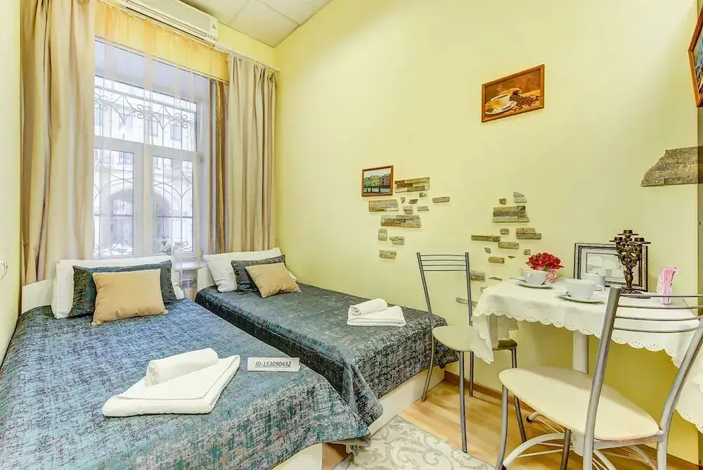 Санкт-Петербург: Guest house at Fontanka River Embankment 85