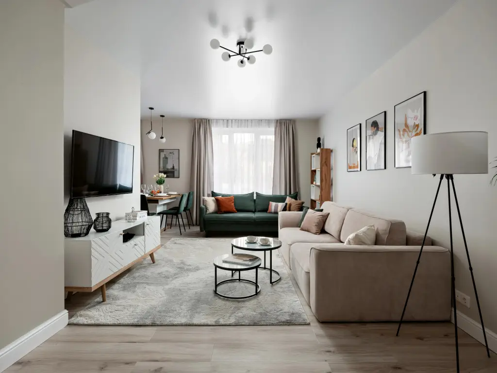 Москва: Квартира GM Apartments Стильная Трехкомнатная с балконом и видом на Патриаршие