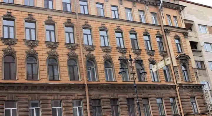 Санкт-Петербург: Apartments on Vosstaniya 10