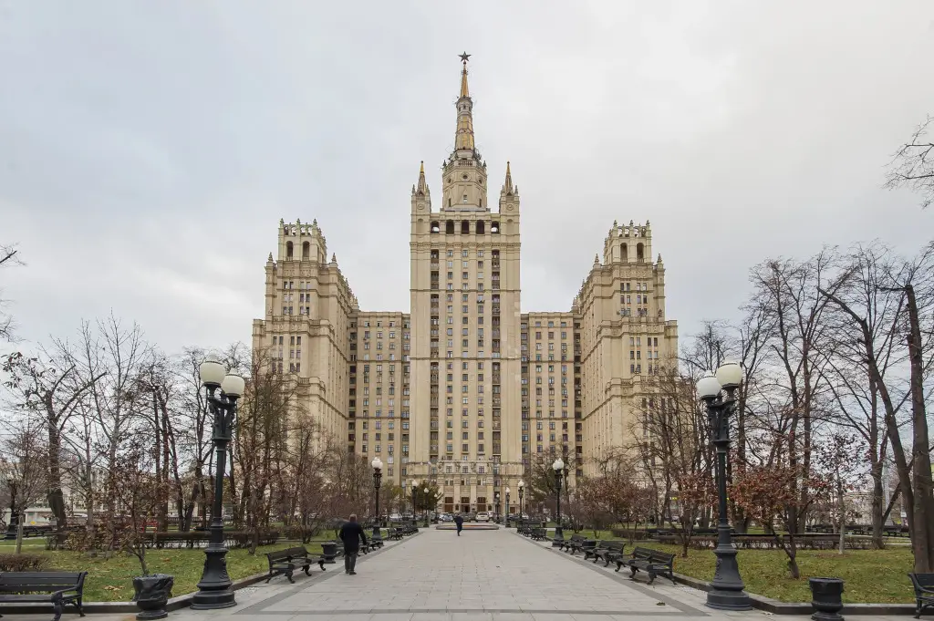 Москва: Квартира GM Apartments в Легендарной Сталинской высотке