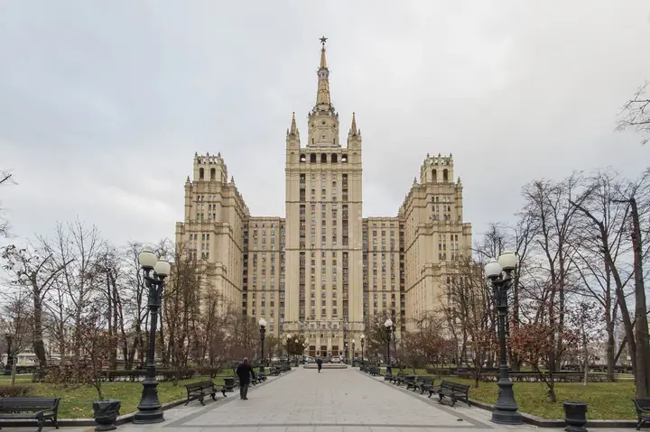 Москва: Квартира GM Apartments в Легендарной Сталинской высотке