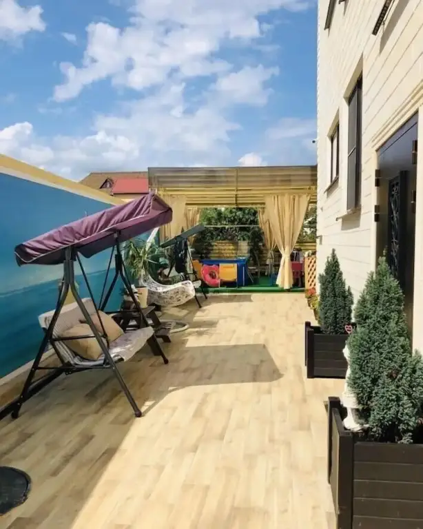 Вардане: Parus Hotel
