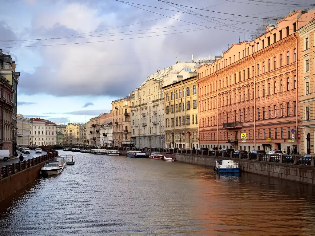 Санкт-Петербург: Апартаменты Minin Apartments с видом на Мойку 140 кв.м.