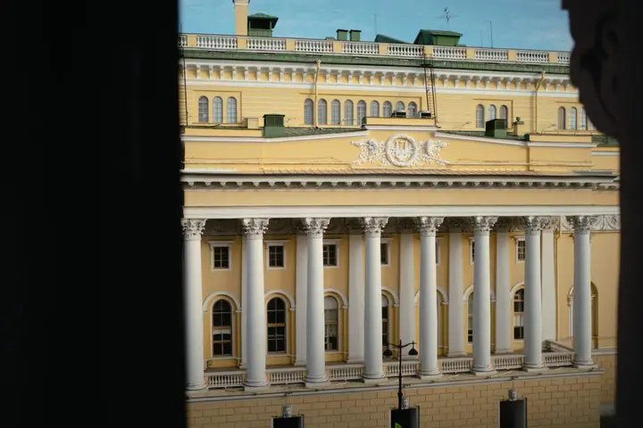 Санкт-Петербург: Апартаменты Minin Apartments с видом на Александринский Театр 130 кв.м.