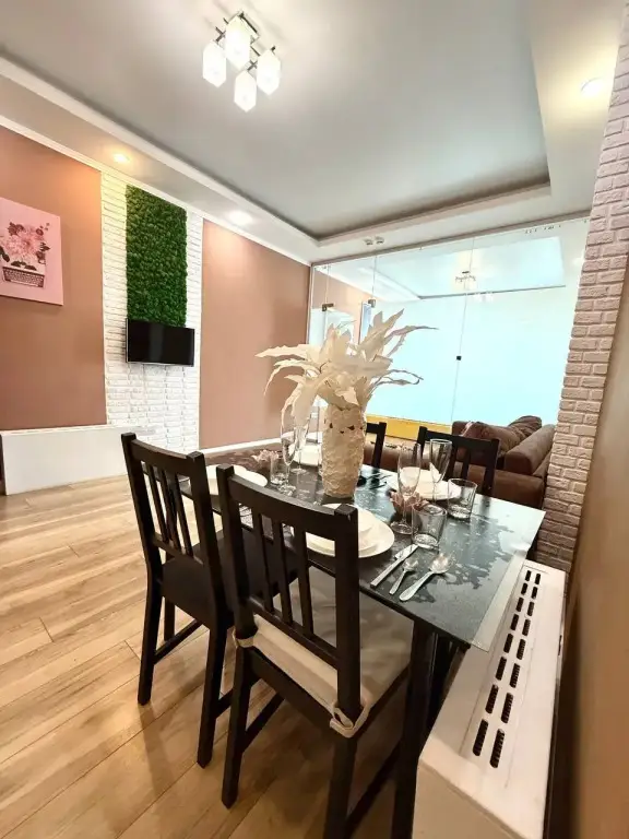 Уфа: Verhnetorgovaya Ploschad' 4 Apartments
