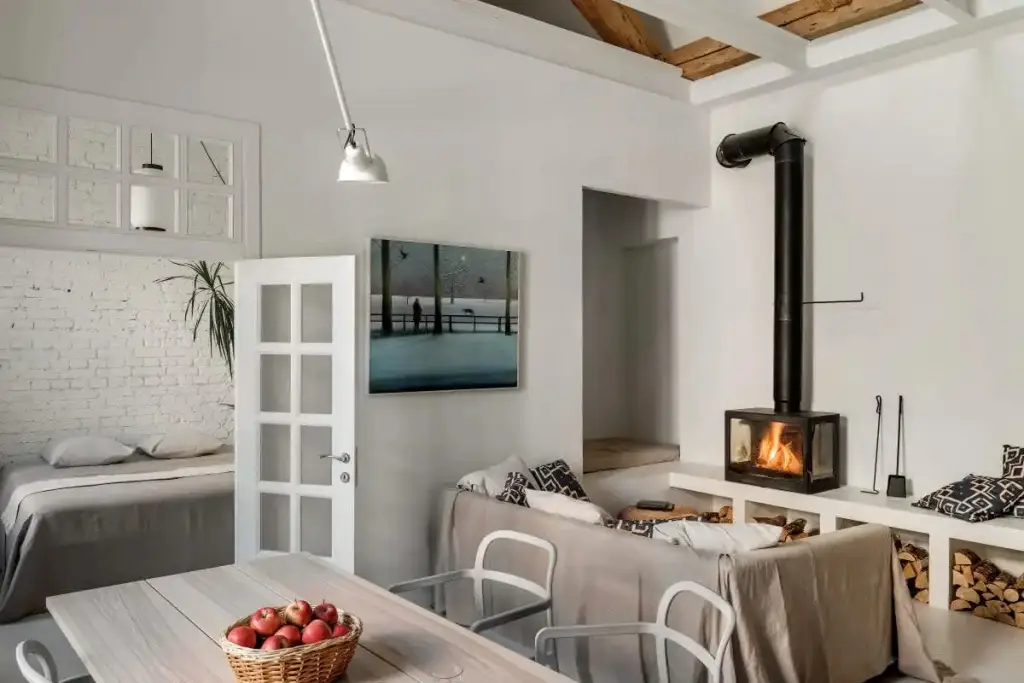 Апартаменты Flat Inn с камином в арт-лофте рядом с метро Комсомольская — фото 1
