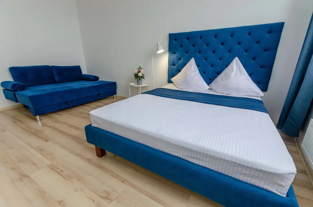 Екатеринбург: Апартаменты Royal Apart