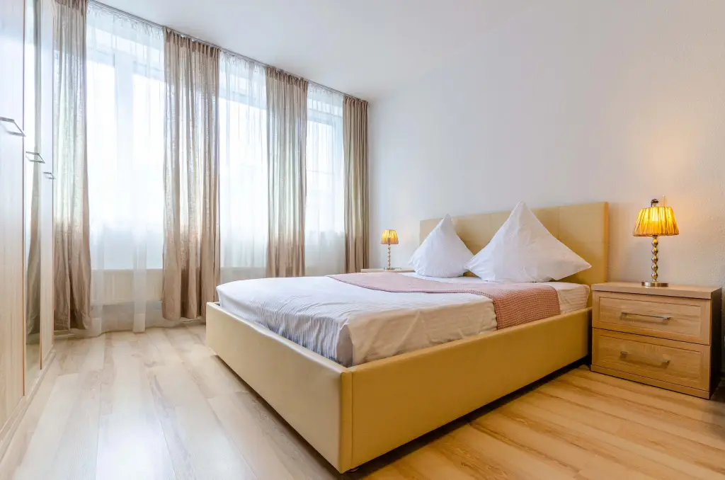 Екатеринбург: Апартаменты Royal Apart