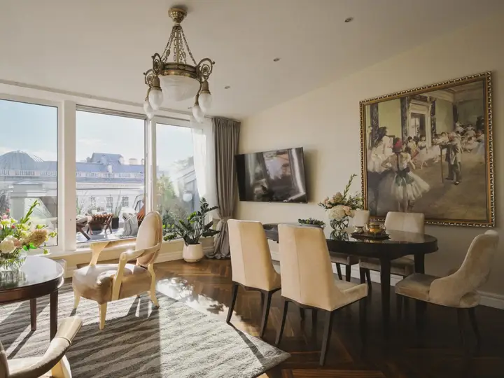 Санкт-Петербург: Апартаменты Minin Apartments Мансарда с террасой и видом на Невский 170 кв.м.