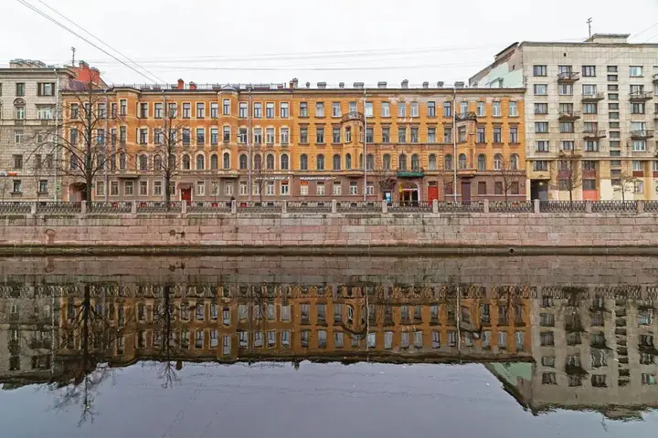 Санкт-Петербург: ВПитер на сутки на набережной реки Карповки