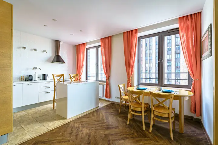 Москва: Квартира Lalapart Vintage House с отдельным рабочим кабинетом в небоскребе