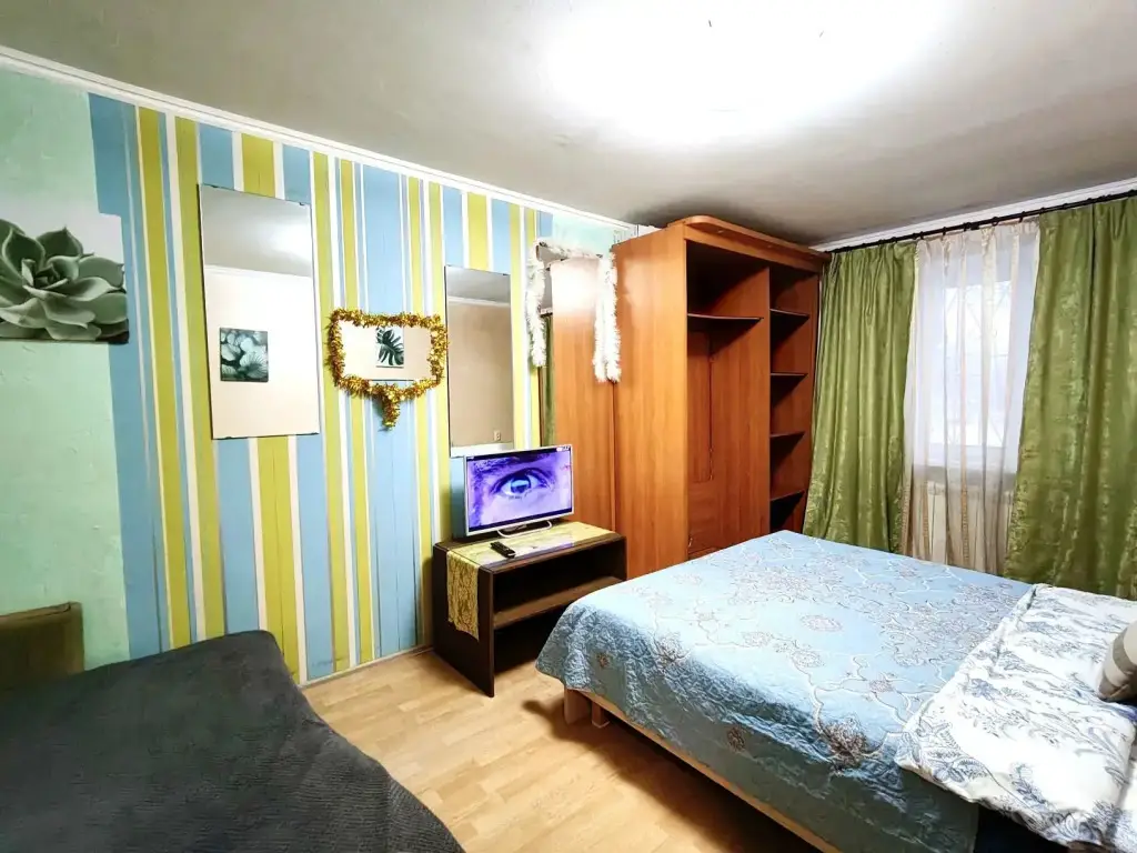 Live-In-Comfort 1-Ya Kommunisticheskaya 40 Flat — фото 1