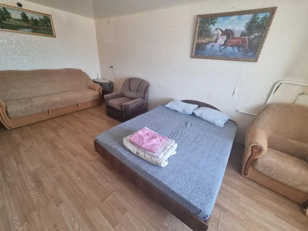 Златоуст: Apartments in the 3rd microdistrict of Yuri Gagarin Avenue 2