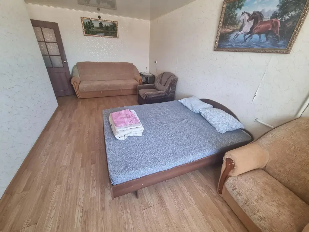 Златоуст: Apartments in the 3rd microdistrict of Yuri Gagarin Avenue 2