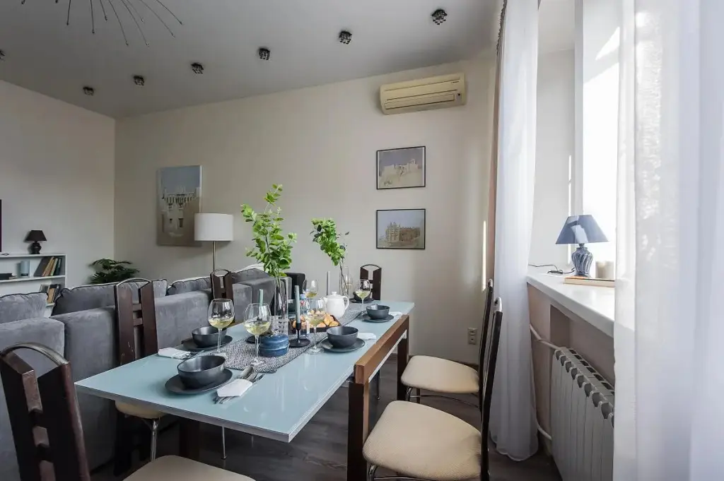 Москва: GMApartments (ДжиЭмАпартментс) на улице Старый Арбат 45/24