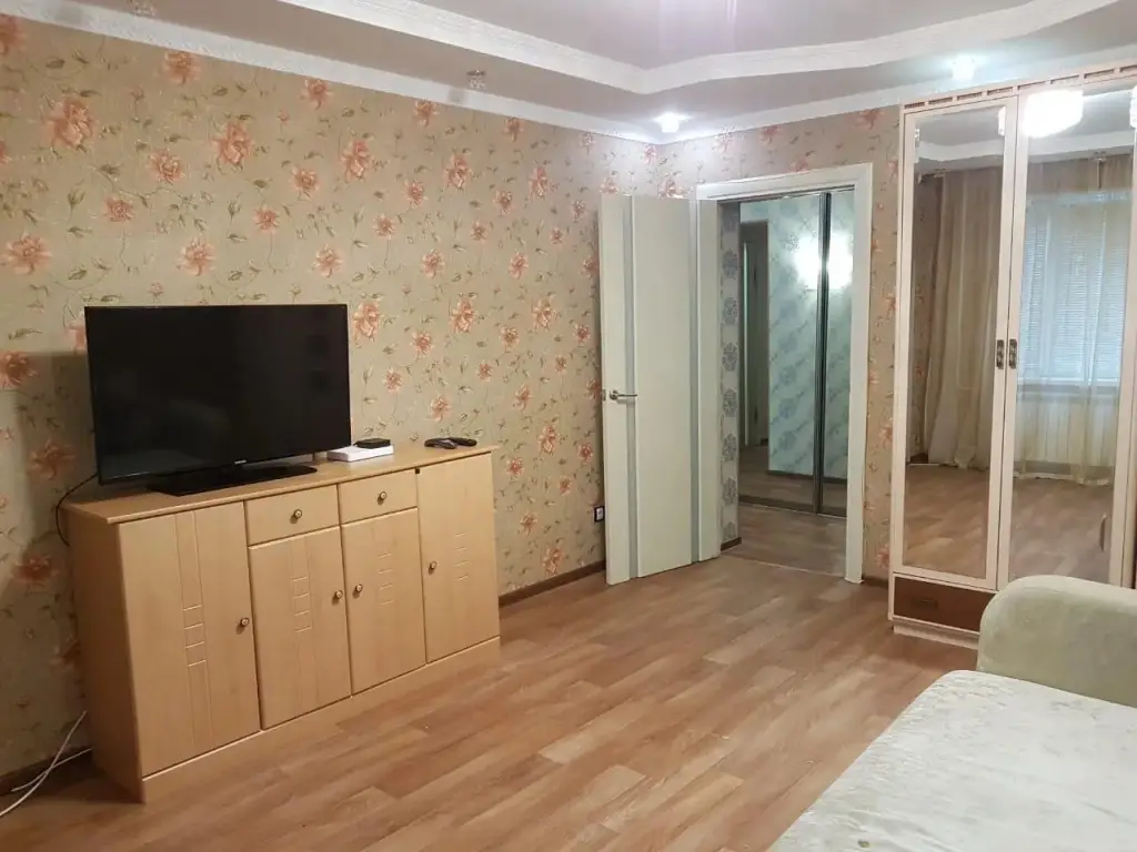 Новый Уренгой: Apartments in the residential district Vostochny 6/7