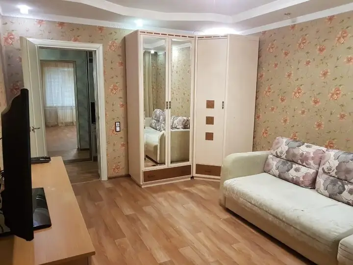 Новый Уренгой: Apartments in the residential district Vostochny 6/7