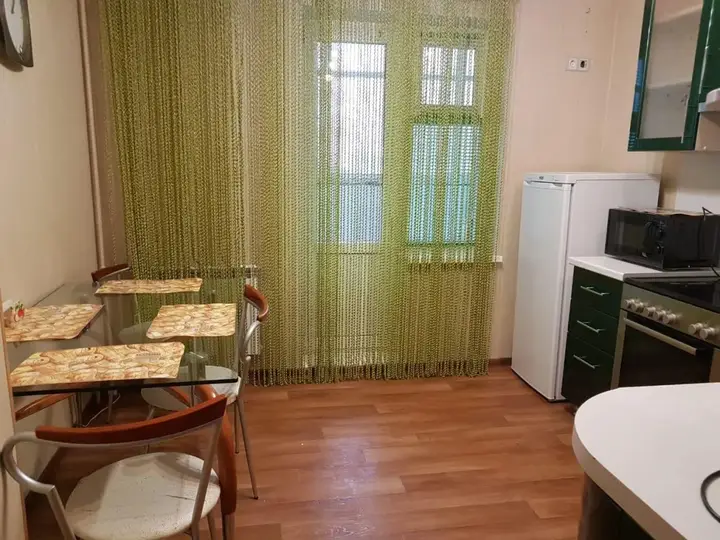Новый Уренгой: Apartments in the residential district Vostochny 6/7