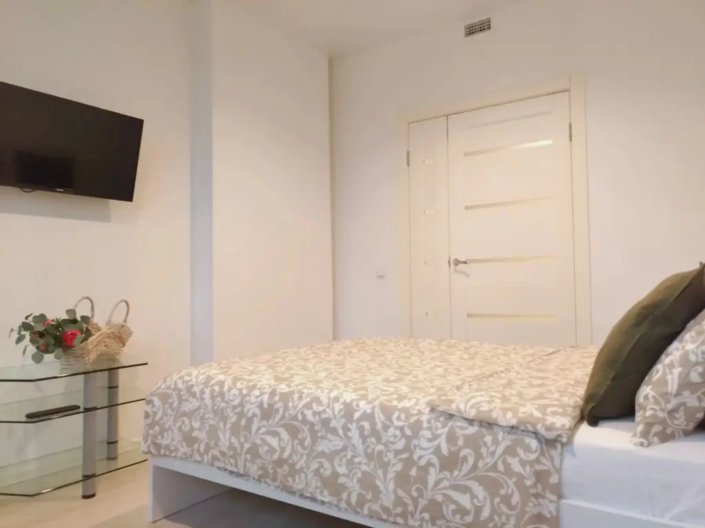 Екатеринбург: Апартаменты DailyRent Apart-Университетский