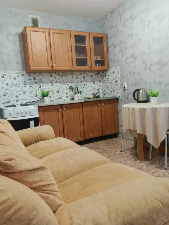 Уфа: Апартаменты на Комарова 8