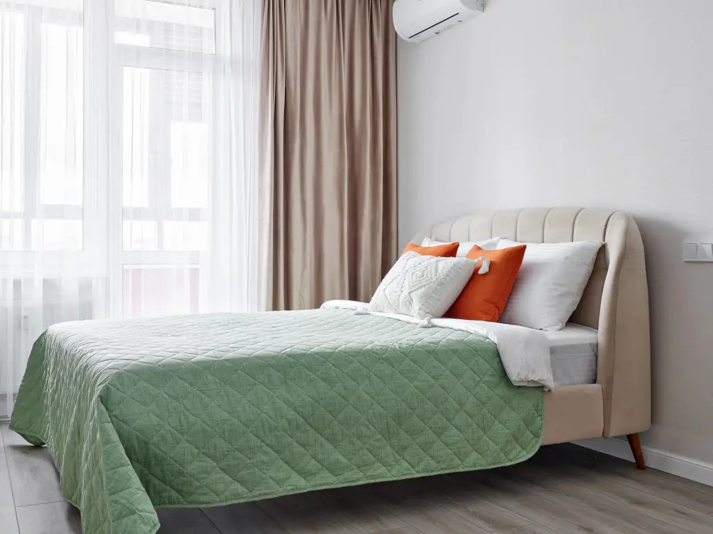 Санкт-Петербург: Квартира RoomyRoom На высоте у метро Пионерская