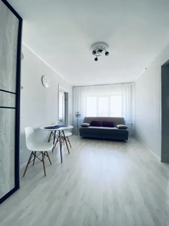 Псков: Dvukhkomnatnaya Kvartira Vozle Kremlya Flat