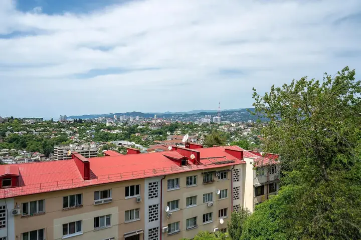 Сочи: Апартаменты на улице Дмитриевой, 36
