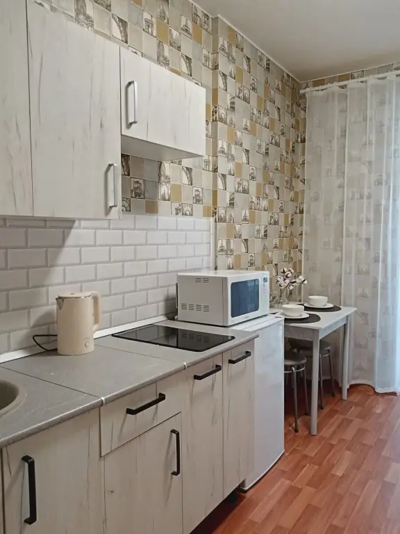 Екатеринбург: Квартира Кольцово Хоум на Бахчиванджи 15
