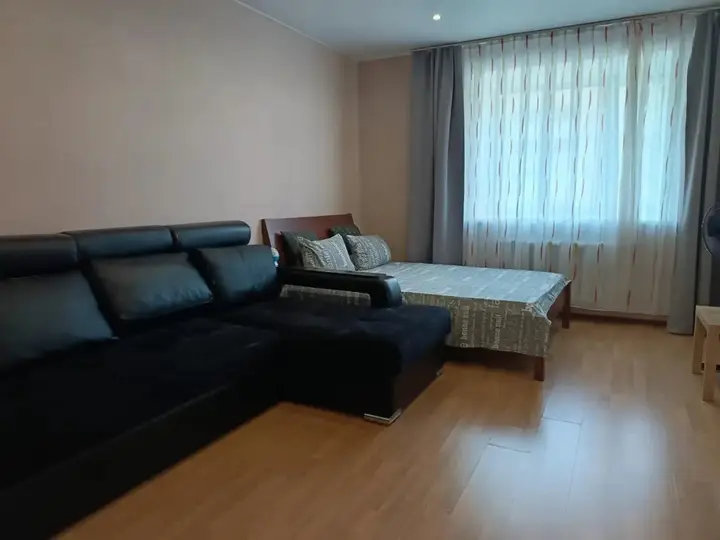 Казань: Apartments on 51/11 Serova Street